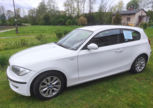 BMW Seria 1 cena 19600 przebieg: 188866, rok produkcji 2009 z Cybinka małe 16
